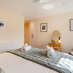 2 Bed In Oc-m31843 Apartamento