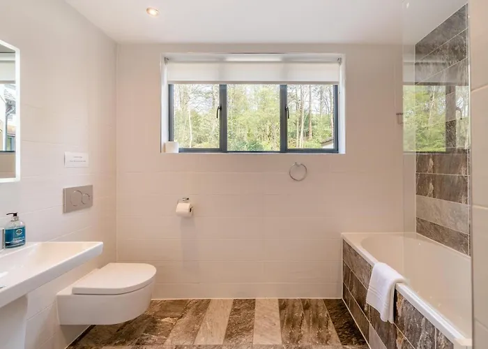 2 Bed In Oc-m31843 Apartamento