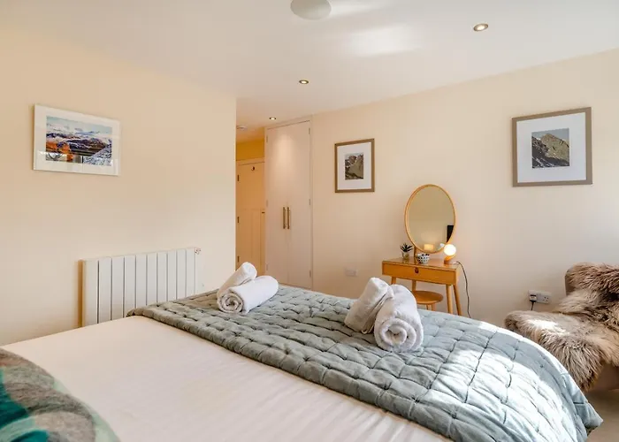 2 Bed In Oc-m31843 Apartamento